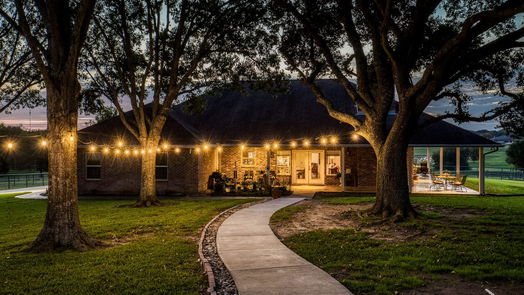 Brenham null-story, 4-bed 2900 Indian Paint Brush Road-idx