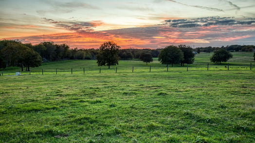 Brenham null-story, 4-bed 2900 Indian Paint Brush Road-idx