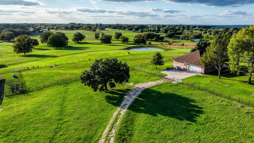 Brenham null-story, 4-bed 2900 Indian Paint Brush Road-idx