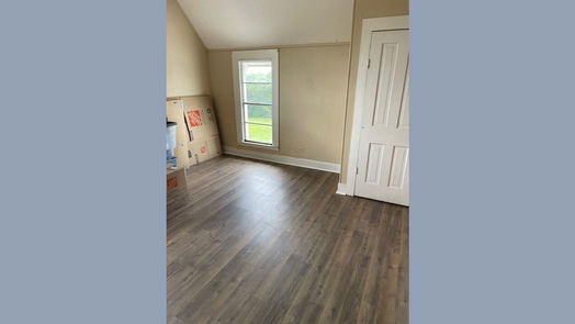 Brenham 2-story, 4-bed 404 W Jefferson Street-idx