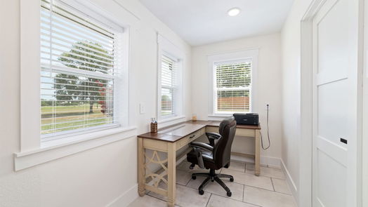 Brenham null-story, 4-bed 2401 Linda Lane-idx