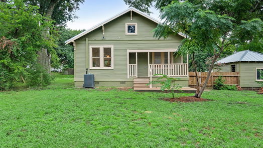 Brenham 1-story, 2-bed 807 W Alamo Street-idx