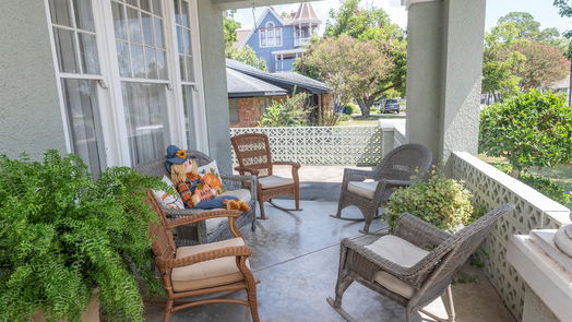 Brenham 2-story, 3-bed 505 E Main Street-idx