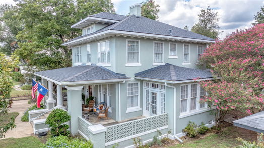 Brenham 2-story, 3-bed 505 E Main Street-idx