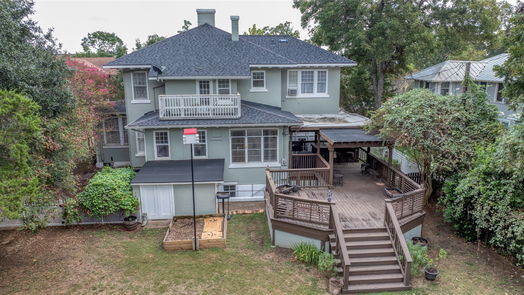 Brenham 2-story, 3-bed 505 E Main Street-idx