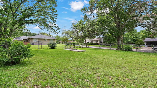 Brenham 2-story, 4-bed 1209 N Park Street-idx