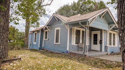 Brenham null-story, 2-bed 810 E Academy Street-idx