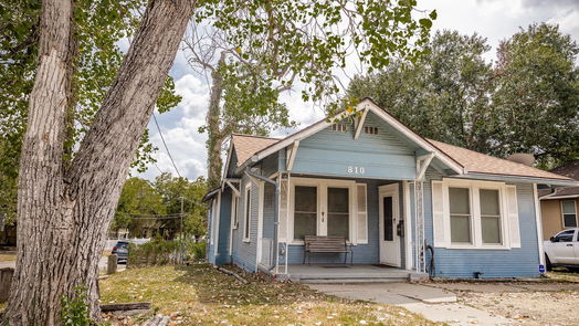 Brenham null-story, 2-bed 810 E Academy Street-idx