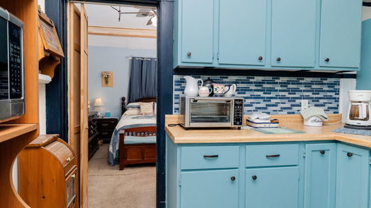 Brenham null-story, 2-bed 810 E Academy Street-idx