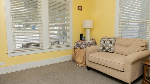 Brenham null-story, 2-bed 810 E Academy Street-idx
