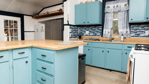 Brenham null-story, 2-bed 810 E Academy Street-idx