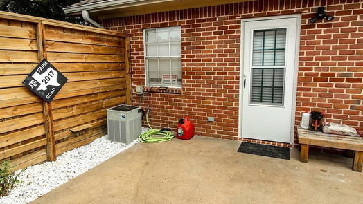 Brenham null-story, 2-bed 2402 Stone Hollow Drive-idx