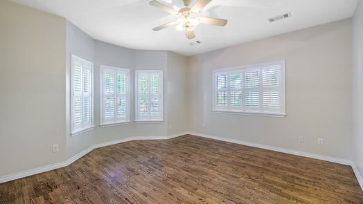 Brenham 2-story, 3-bed 405 W Main Street-idx