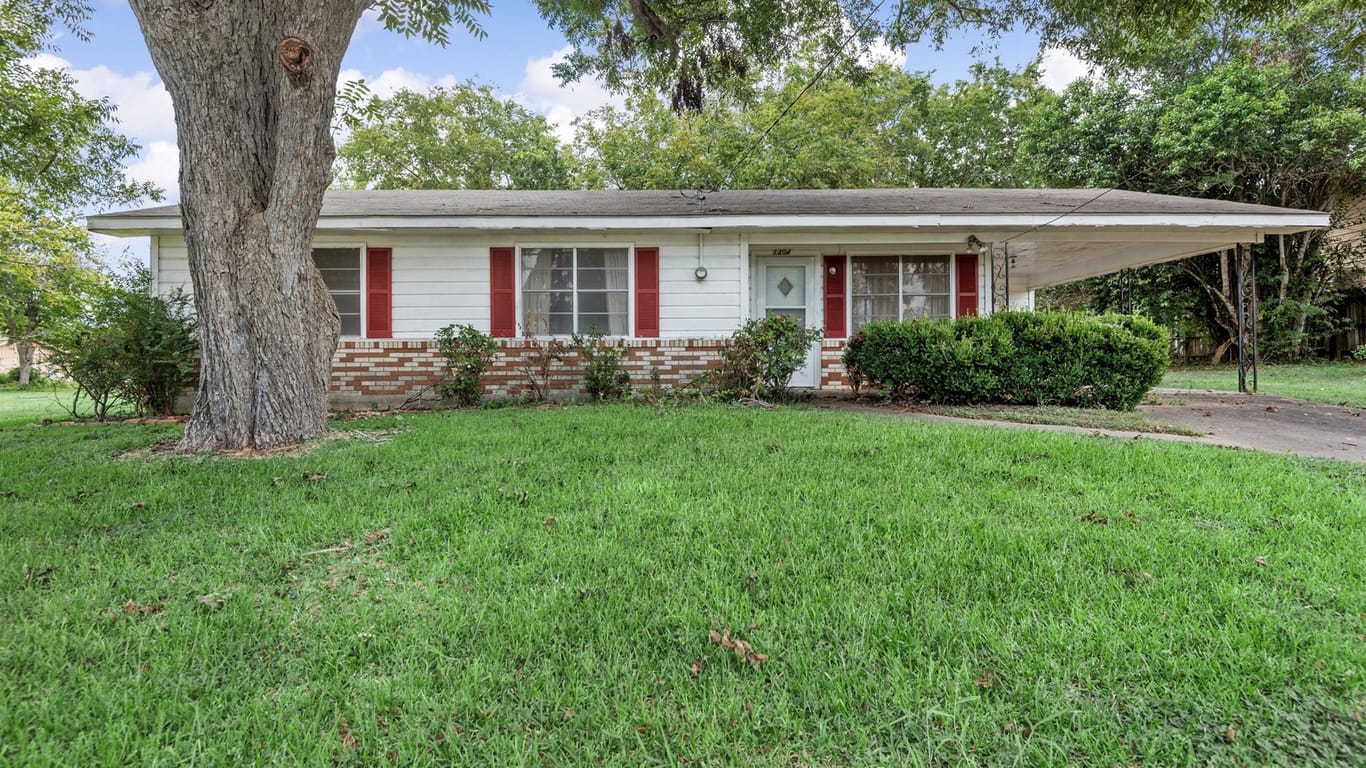 Brenham null-story, 3-bed 1304 E Alamo Street-idx