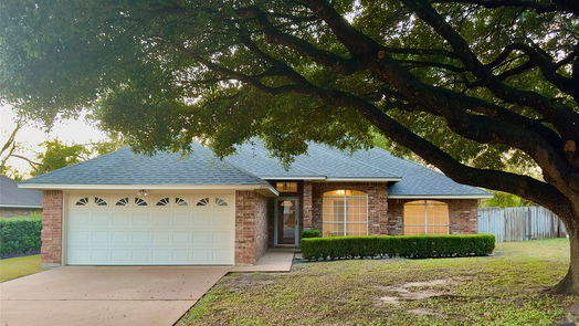 Brenham null-story, 3-bed 2705 Oakwood Drive-idx