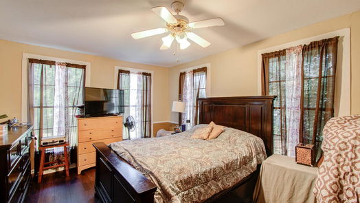 Brenham 2-story, 3-bed 404 W Jefferson Street-idx