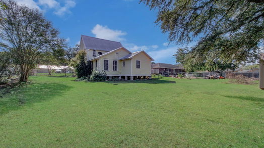 Brenham 2-story, 3-bed 404 W Jefferson Street-idx
