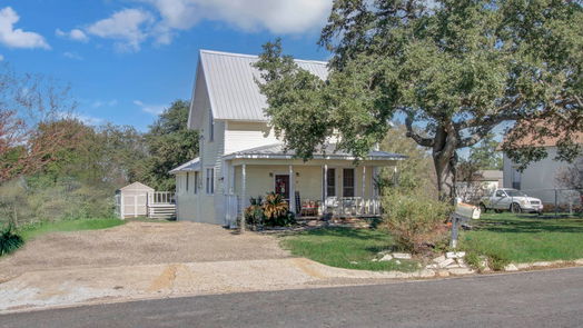 Brenham 2-story, 3-bed 404 W Jefferson Street-idx