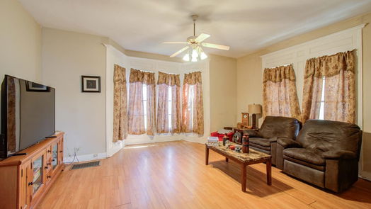 Brenham 2-story, 3-bed 404 W Jefferson Street-idx