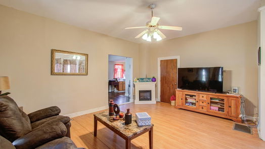 Brenham 2-story, 3-bed 404 W Jefferson Street-idx
