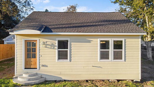 Brenham null-story, 3-bed 104 W Stone Street-idx