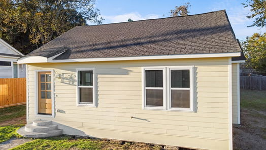Brenham null-story, 3-bed 104 W Stone Street-idx
