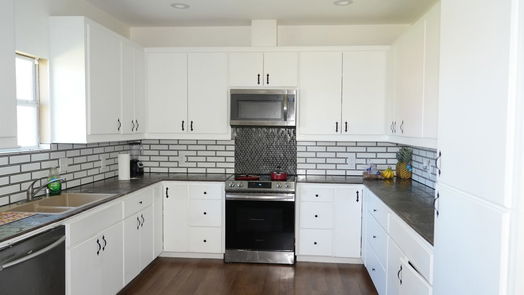 Brenham 2-story, 5-bed 1004 Seelhorst Street-idx