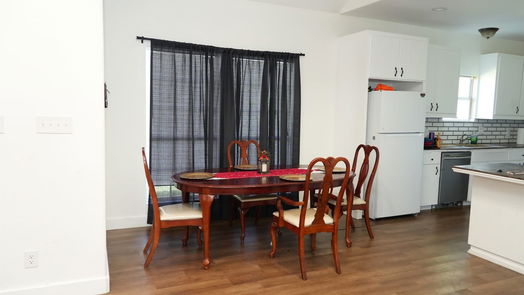 Brenham 2-story, 5-bed 1004 Seelhorst Street-idx