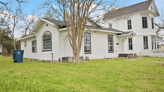 Navasota 1-story, 3-bed 906 E Washington Avenue-idx