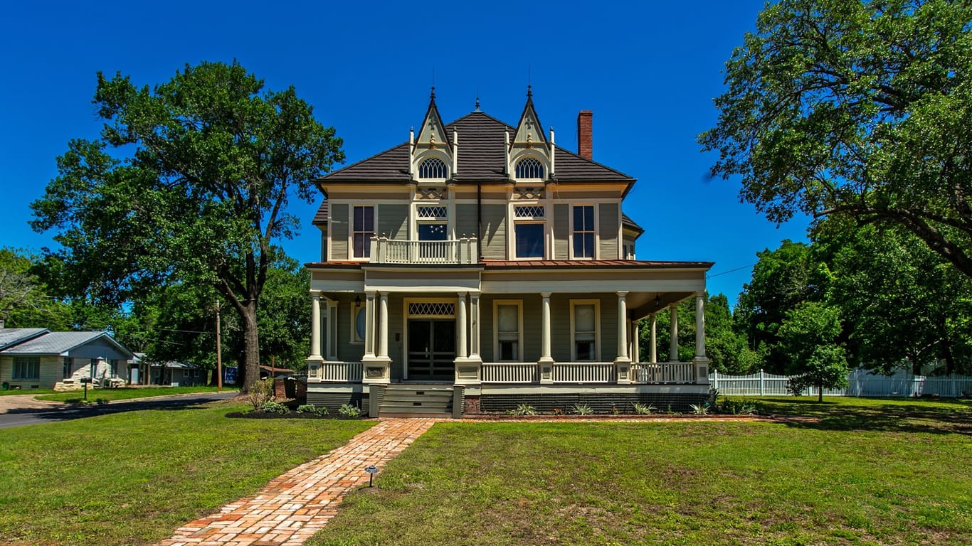 Navasota 3-story, 4-bed 901 Church Street-idx