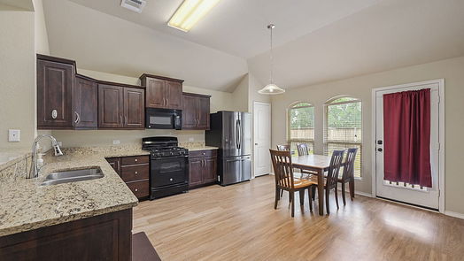 Navasota 1-story, 4-bed 111 Willow Drive-idx