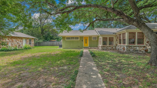 Navasota 1-story, 3-bed 818 E McAlpine St-idx