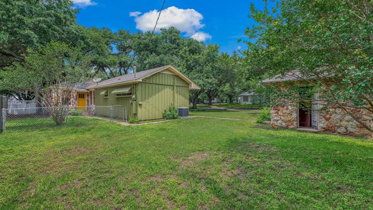 Navasota 1-story, 3-bed 818 E McAlpine St-idx