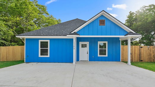 Navasota 1-story, 3-bed 1208 Nolan Street-idx