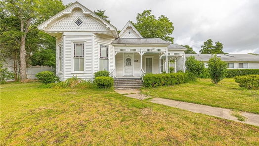 Navasota 1-story, 4-bed 1115 Water Street-idx