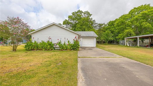 Navasota 1-story, 4-bed 1115 Water Street-idx