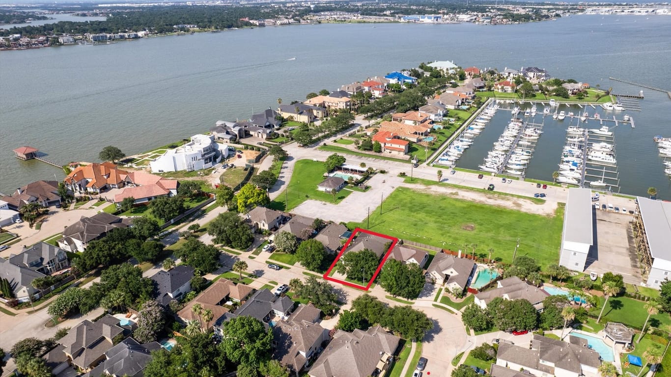 Kemah 1-story, 3-bed 306 Lago Vista Street-idx