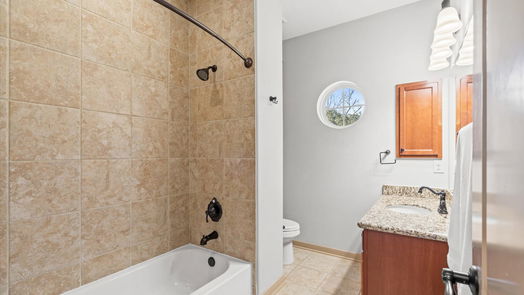 Friendswood 2-story, 5-bed 1310 Steele Drive Drive-idx