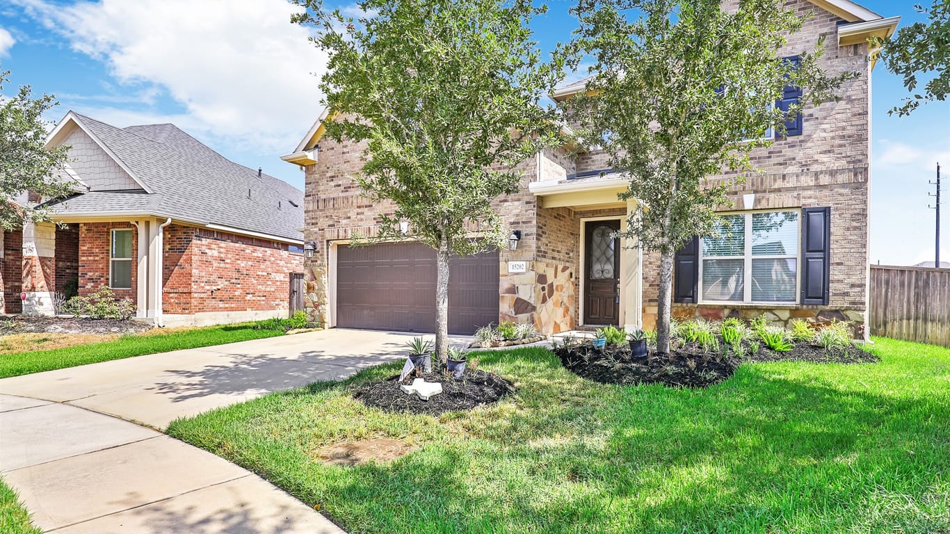 Cypress 2-story, 5-bed 15202 Greenford Glen Drive-idx