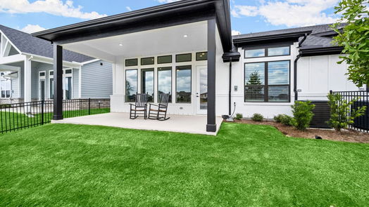 Cypress 1-story, 3-bed 18123 Shoreline Vista Lane-idx