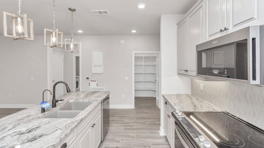 Houston null-story, 2-bed 6804 Westview Drive 2204-idx