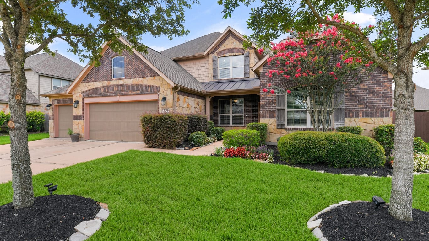 Pearland 2-story, 5-bed 2813 Barrow Creek Lane-idx