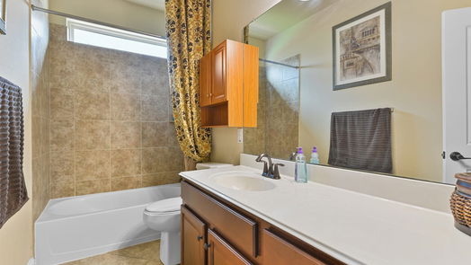 Pearland 2-story, 5-bed 2813 Barrow Creek Lane-idx
