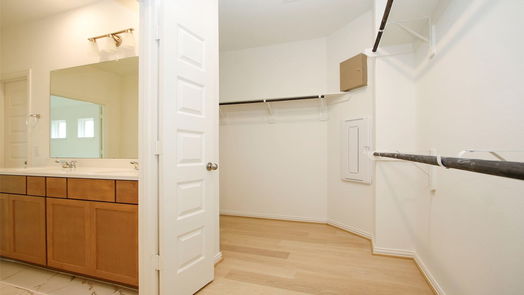 Houston 1-story, 3-bed 15111 Crown Manor Drive-idx