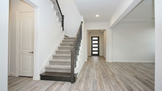 Webster 2-story, 5-bed 662 Rita Blanca Drive-idx