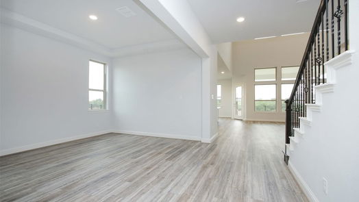 Webster 2-story, 5-bed 662 Rita Blanca Drive-idx