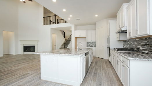 Webster 2-story, 5-bed 662 Rita Blanca Drive-idx
