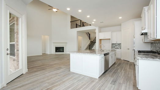 Webster 2-story, 5-bed 662 Rita Blanca Drive-idx