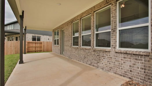 Webster 2-story, 5-bed 547 Rita Blanca Drive-idx