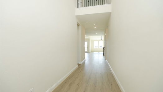 Webster 2-story, 5-bed 523 Rita Blanca Drive-idx
